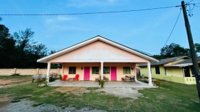 Homestay Razali Village Style